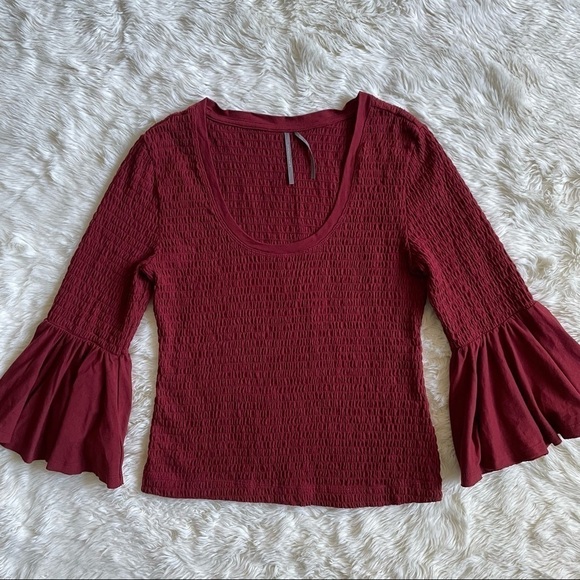 Anthropologie Blouse Smocked Bell-Sleeve Top Shirt in Wine M - Picture 4 of 12